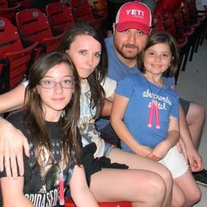 Meet your Posher, Nikki